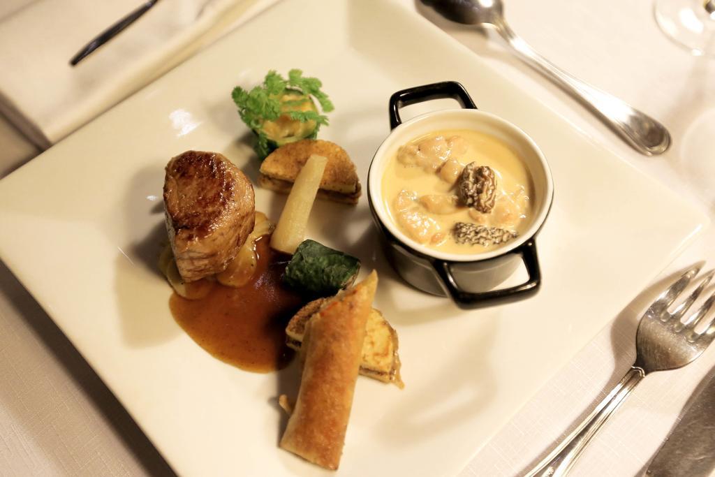 ホテル Auberge La Pomme De Pin Senonches 部屋 写真