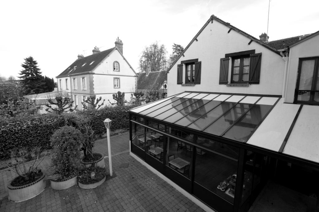 ホテル Auberge La Pomme De Pin Senonches 部屋 写真