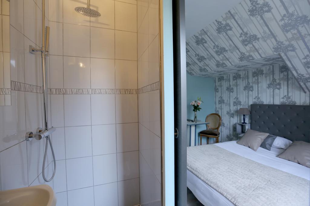 ホテル Auberge La Pomme De Pin Senonches 部屋 写真